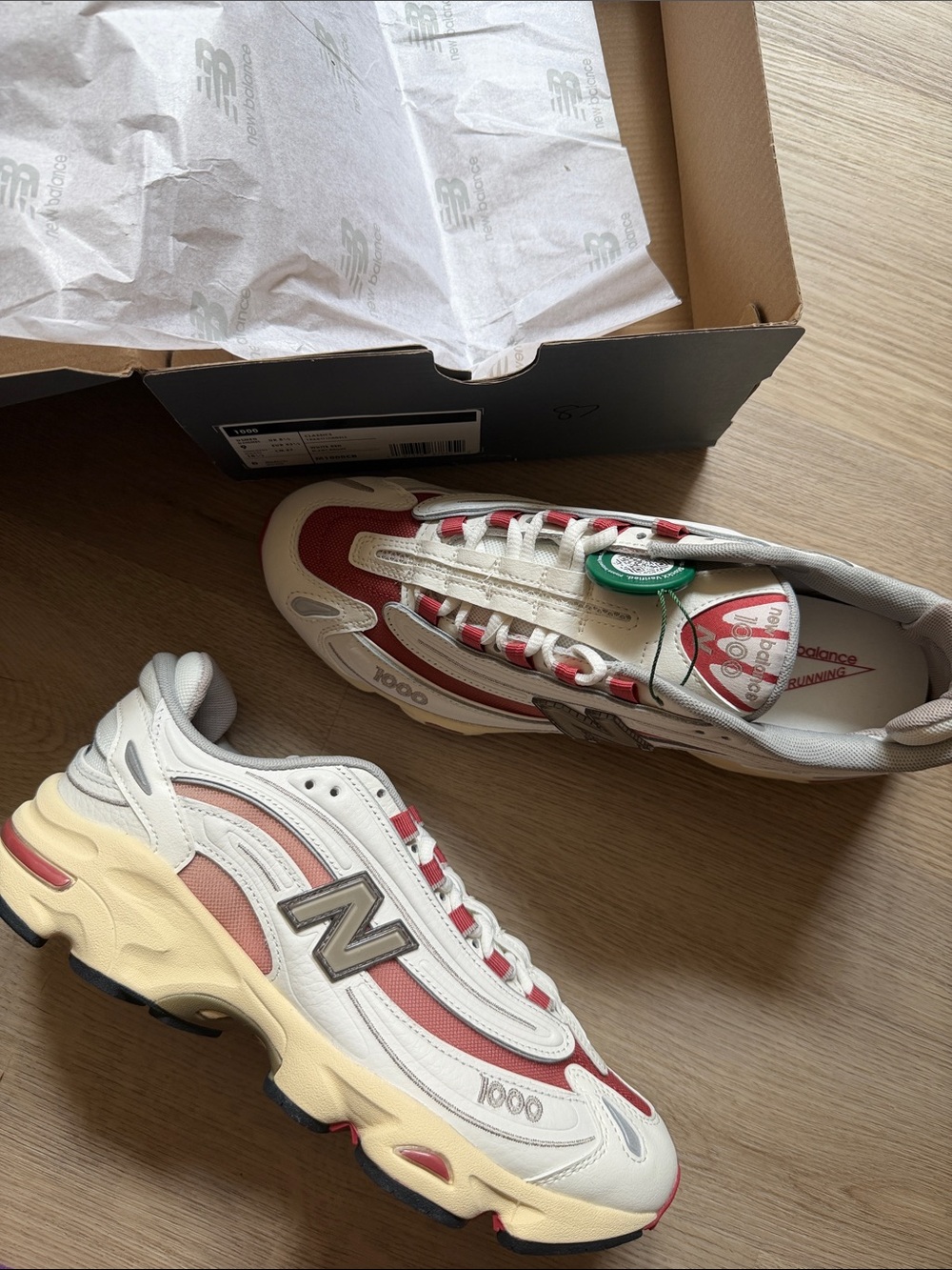 New Balance 1000 Sneakers in white red